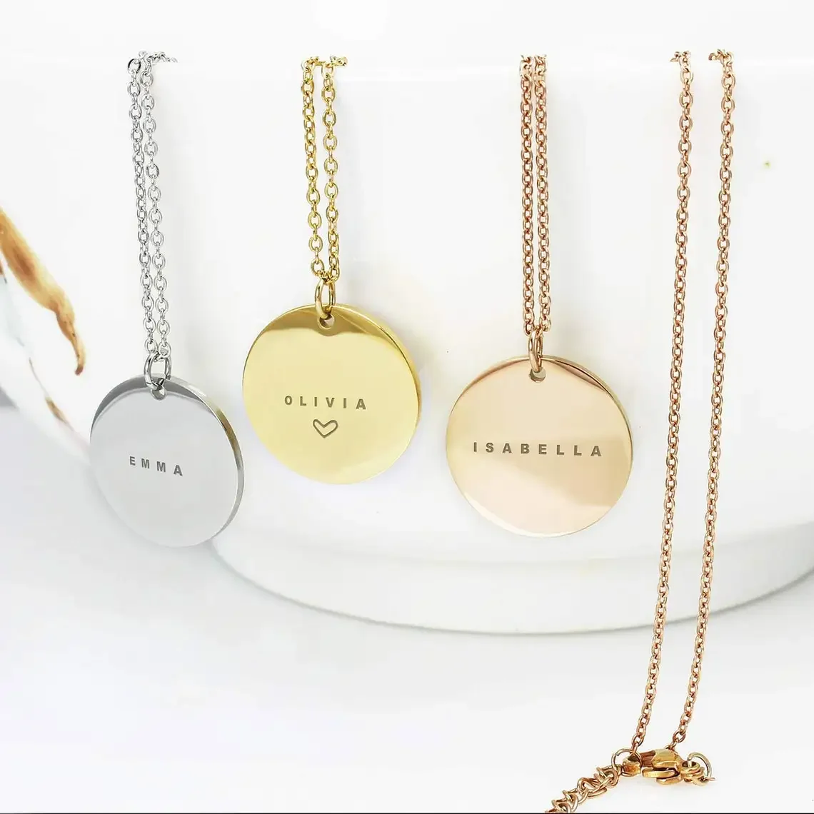 Birth Flower Necklace - แกะสลักชื่อที่กําหนดเองวันที่สแตนเลสรอบสร้อยคอจี้ส่วนบุคคลรวมข้อความฟรีพร้อมของขวัญโซ่สําหรับคนรัก